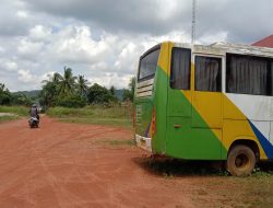 Dua Bus Hibah BPJS Mangkrak di Kantor Kecamatan Bintan Timur