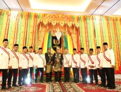 Kesultanan Bentan Darul Mashyur Anugerahkan Gelar Dato Sri Kepada Bobby Jayanto