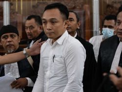 JPU Tuntut Ricky Rizal 8 Tahun Penjara
