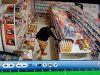 Seorang Pencuri Makanan dan Minuman Terekam CCTV di Bintan