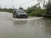 Jalan Wacopek Bintan Banjir Setinggi Satu Meter
