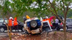 Mobil Patwal Dishub Kepri Terguling, Satu Orang Dilarikan ke Rumah Sakit