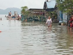 Warga Pamak Karimun Dikepung Banjir Rob