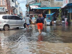 Banjir Rob Kembali Genangi Pesisir Kota Lama Tanjungpinang