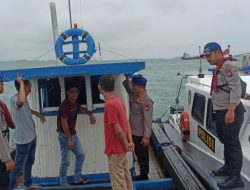 Diterjang Cuaca Buruk, 2 Pemancing di Karimun Terdampar di Pulau Babi