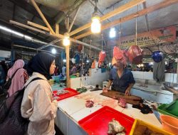 Harga Daging Sapi Segar Tembus Rp170 Ribu Per Kg di Pasar Mega Legenda Batam