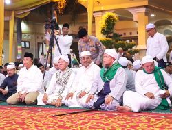 Delapan Tahun Pimpin Karimun, Aunur Rafiq dan Anwar Hasyim Gelar Tasyakuran