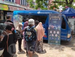 Warga Mulai Padati Loket Penukaran Uang Pecahan untuk Lebaran di Batam