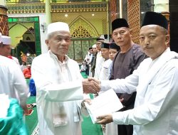 Pengurus Masjid Besar Nurul Iman Kijang Santuni 322 Anak Yatim di Bintan