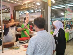 Harga Daging Sapi Segar Mulai Turun di Pasar Bintan Centre