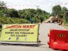 Jalan Nusantara Menuju Kijang Bintan yang Ambles Diperbaiki