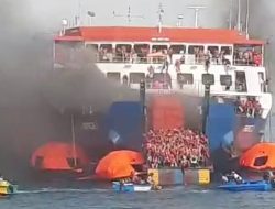 Kapal KMP Royce I Terbakar di Selat Sunda, 9 Orang Dilarikan ke Rumah Sakit