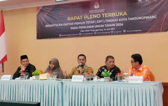 Komisi Pemilihan Umum (KPU) Kota Tanjungpinang, Kepulauan Riau, menetapkan Daftar Pemilih Tetap (DPT) sebanyak 167.076 orang untuk Pemilu 2024. (Foto: Suhardi)