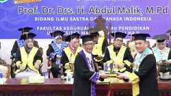 Prof Addul Malik Dikukuhkan Sebagai Guru Besar UMRAH