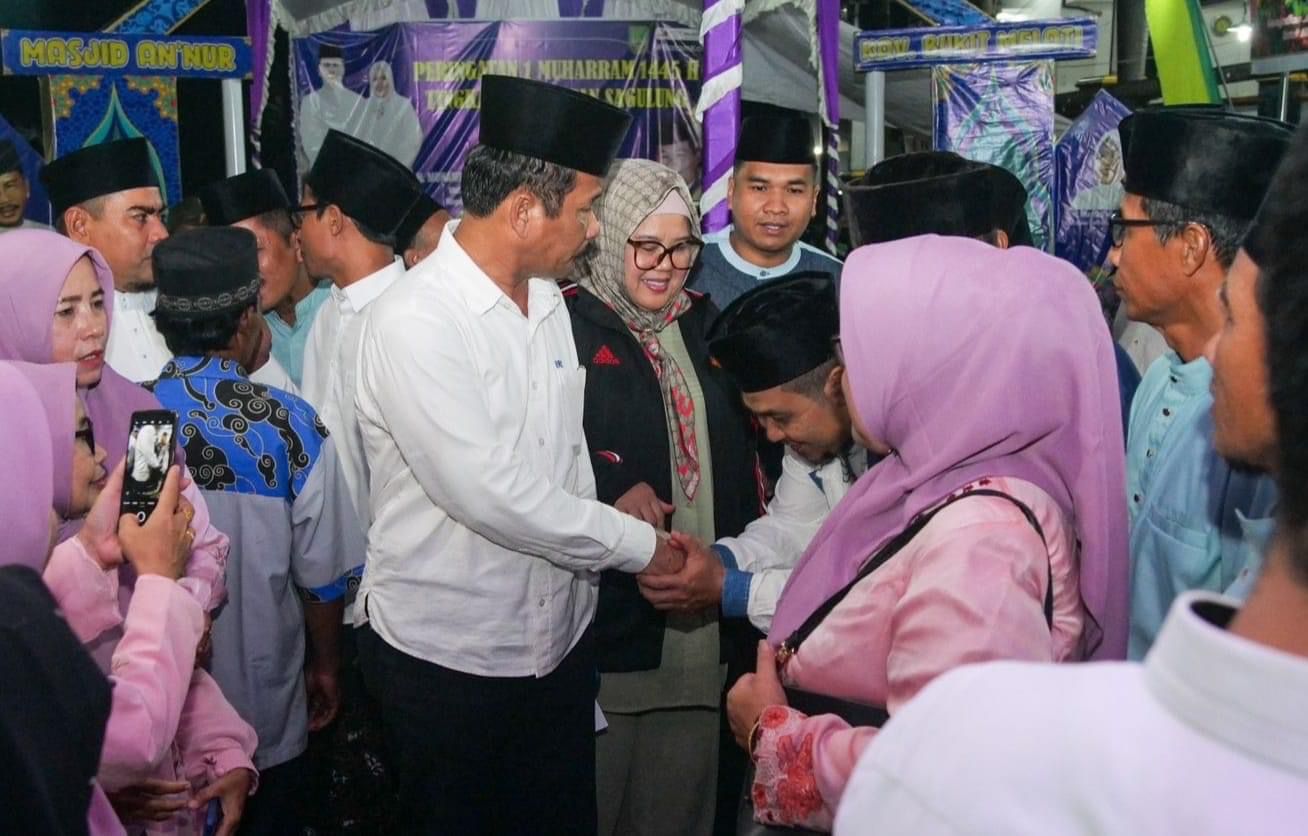 Wali Kota Batam Muhammad Rudi bersama Wagub Marlin menghadiri Peringatan 1 Muharram 1445 H, Tingkat Kecamatan Sagulung, Kamis (20/7/2023).