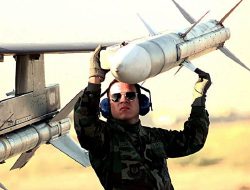Swedia Borong 250 Rudal AIM-120 AMRAAM untuk Jet Tempur Gripen