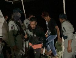 Bakamla RI Tangkap 8 Orang PMI Non Prosedural saat Pulang ke Indonesia Secara Ilegal di Dumai