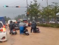 Diguyur Hujan Deras, Jalan Utama di Kepri Mal Batam Terendam Banjir