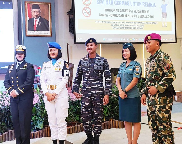 Figur Prajurit Korps Marinir Yonmarhanlan IV Batam Tampil Di Seminar ...