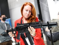 Rusia Bakal Pasok Senapan SMG Terbaru Kalashnikov PPK-20 untuk Militernya di Ukraina