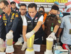 Blender Satres Narkoba Polresta Tanjungpinang Sampai Rusak saat Musnahkan 9.807 Pil Ekstasi