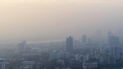 Ilustrasi - Peringatan kualitas udara di Pekanbaru, Provinsi Riau di level tidak sehat.