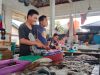 Harga Ikan Segar Lagi Turun di Pasar Barek Motor, Pembeli Malah Berkurang