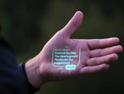 Smartphone Menuju ‘Kiamat’, AI-Pin Humane Menggantinya di Telapak Tangan Anda