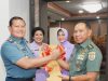 Laksamana TNI Yudo Margono Serahkan Kunci Rumah Dinas Panglima