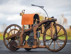 Ulasan Sejarah Daimler Reitwagen, Sepeda Motor Pertama di Dunia
