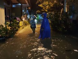 Banjir di Jalan Pemuda Tanjungpinang Selutut Orang Dewasa
