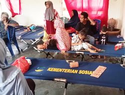 Warga Terdampak Banjir di Kelurahan Darussalam Karimun Huni Posko Penanggulangan Bencana