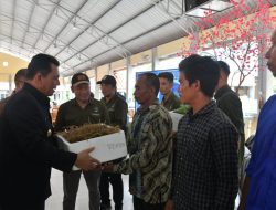Gubernur Ansar Berikan Berbagai Bantuan ke Nelayan Kota Batam