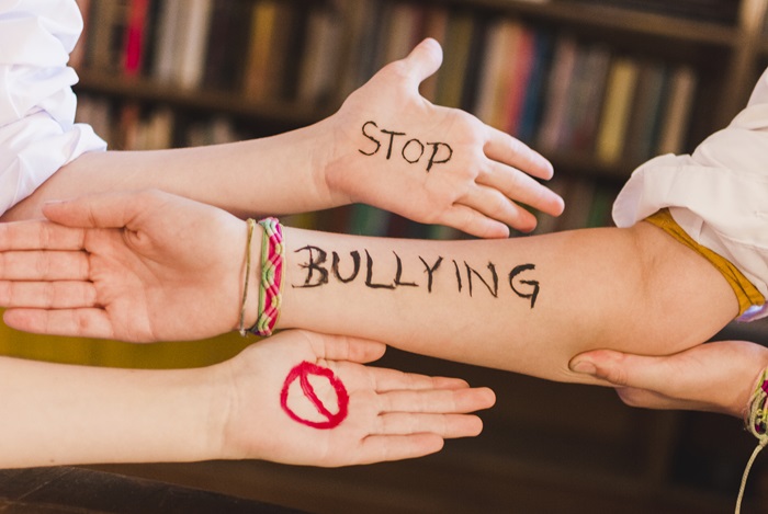 Ilustrasi - stop bullying dengan mendidik anak dalam menghadapi situasi perundungan dilingkungan Sekolah.