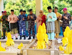 Kenang Momentum Sejarah Kota Batam, Wali Kota Rudi Ziarah ke Makam Nong Isa