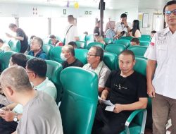 14 WNA Tiongkok Dideportasi dari Karimun Menuju Shenzen