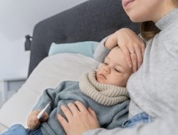 Tips untuk Bunda Mengenali Gejala dan Cara Pengobatan Pneumonia pada Bayi