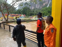 Banjir dan Longsor di Lima Puluh Kota, Seorang Pengendara Motor Tewas Tertimbun