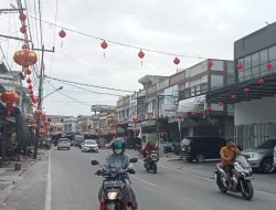 Jelang Imlek, Jalan Ahmad Yani Meral Mulai Dihiasi Lampion