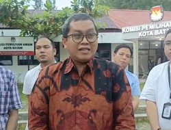 Ketua KPU Batam Irit Bicara Usai Video Viral Tendang Meja di Gudang Logistik