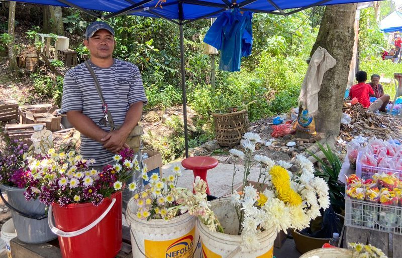 Penjual Bunga Tabur