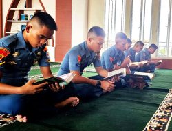Tingkatkan Iman dan Taqwa di Bulan Ramadan, Prajurit Yonmarhanlan IV Batam Laksanakan Tadarus Alquran
