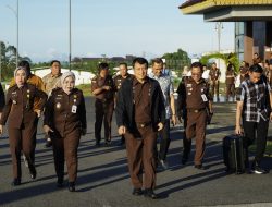 Jajaran Kejati Kepri Penuh Haru Antar Rudi Margono Pindah Tugas Jabat Kajati DKI Jakarta