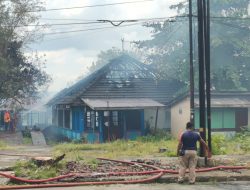 3 Rumah Semi Permanen Hangus Terbakar di Tanjungpinang