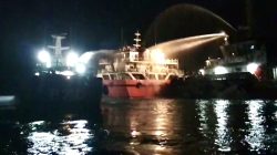 Kapal Tanker SPOB Jeanita Terbakar di Perairan Tanjunguban Bintan