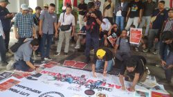 Lewat Aksi Damai, Jurnalis Kepri Tolak Revisi UU Penyiaran di Kantor DPRD Batam