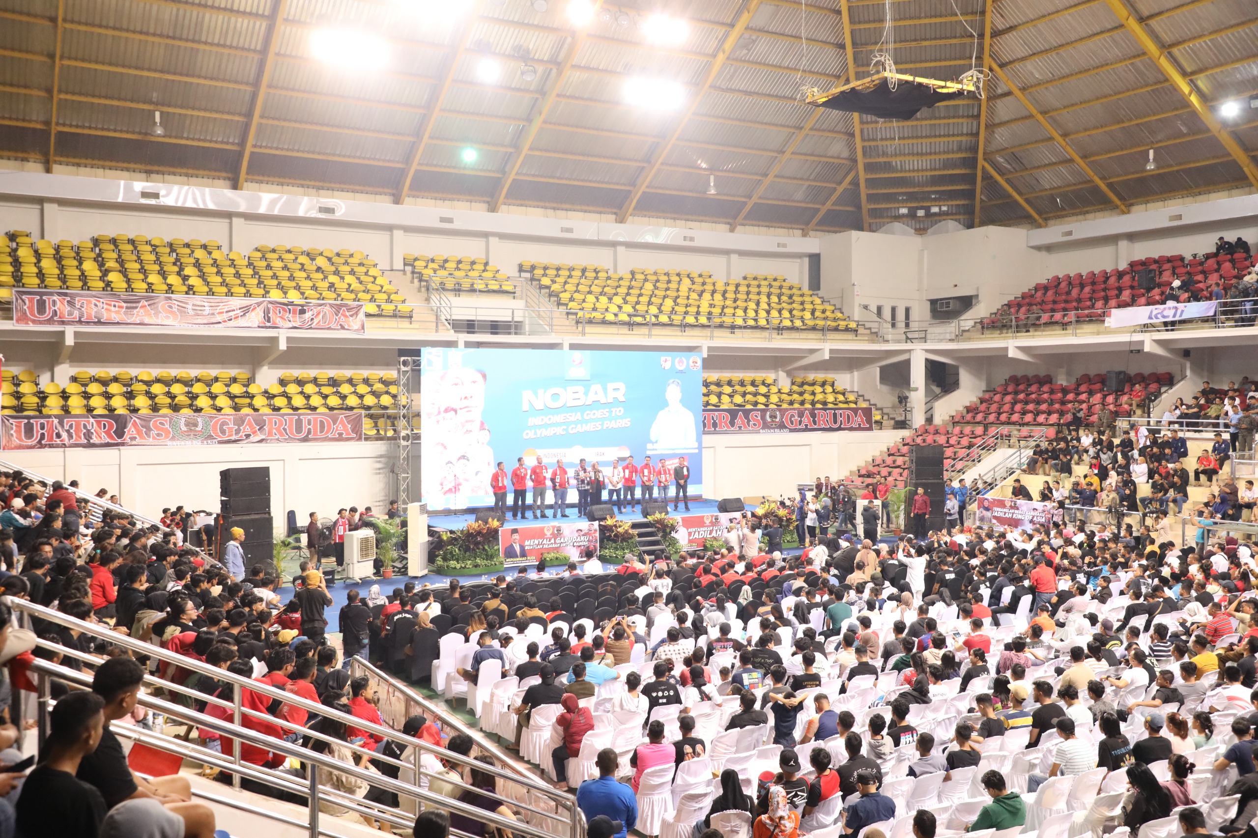 Suasana nobar di Sport Hall Temenggung Abdul Jamal. (Foto: Dok BP Batam)