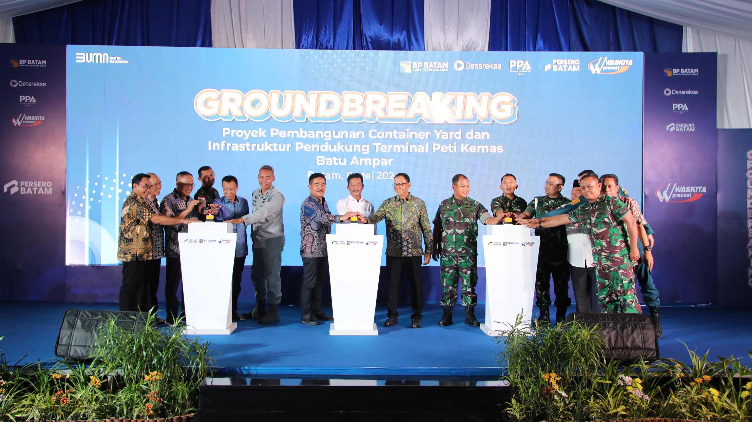 Groundbreaking proyek pembangunan container yard dan infrastruktur Terminal Peti Kemas Batu Ampar. (Foto: Dok BP Batam