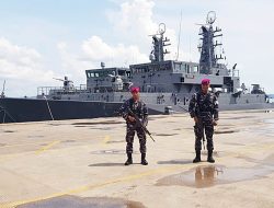 Kapal Pemburu Ranjau AL Singapura Merapat di Batam, Yonmarhanlan IV Lakukan Pengamanan