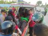 Pengendara Mobil dan Ojek Online Terlibat Kecelakaan di Depan Politeknik Negeri Batam
